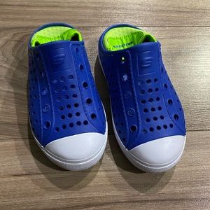 Toddler Sketchers Size 9